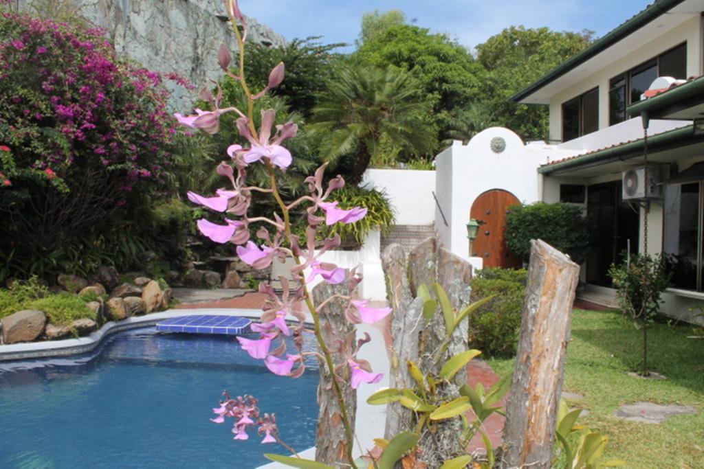 Hotel Boutique Valverde Cumbres De La Escalon Mejicanos Luaran gambar