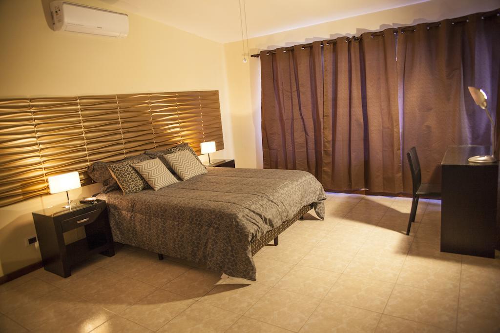 Hotel Boutique Valverde Cumbres De La Escalon Mejicanos Bilik gambar