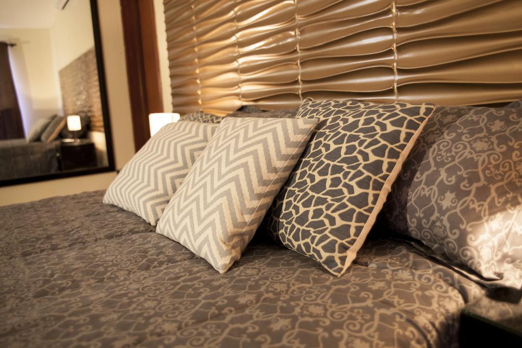 Hotel Boutique Valverde Cumbres De La Escalon Mejicanos Bilik gambar