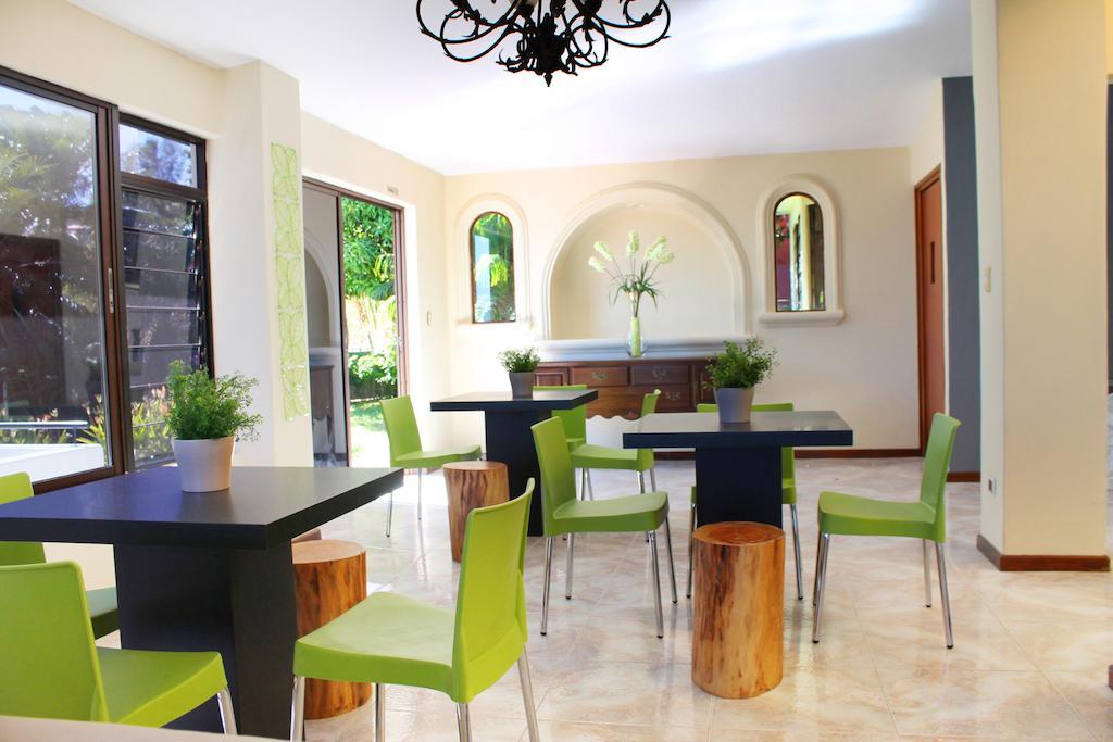Hotel Boutique Valverde Cumbres De La Escalon Mejicanos Luaran gambar