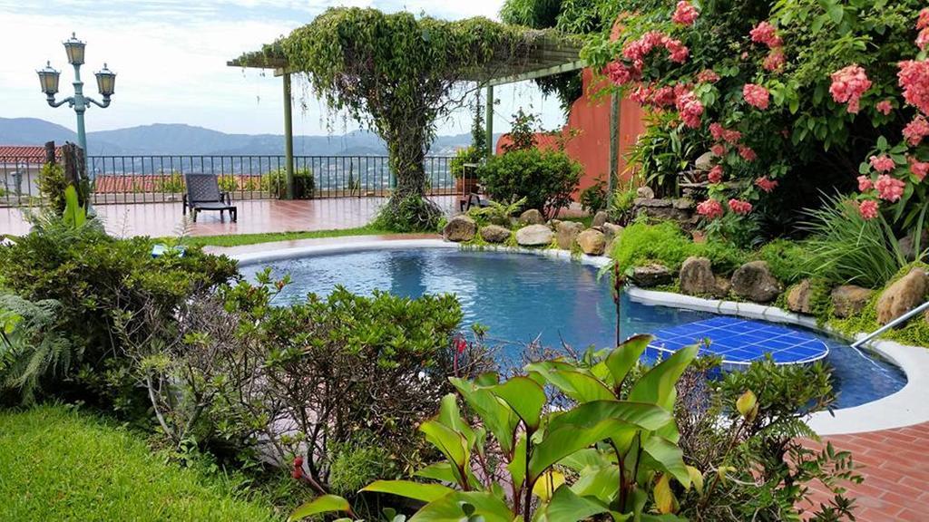 Hotel Boutique Valverde Cumbres De La Escalon Mejicanos Luaran gambar