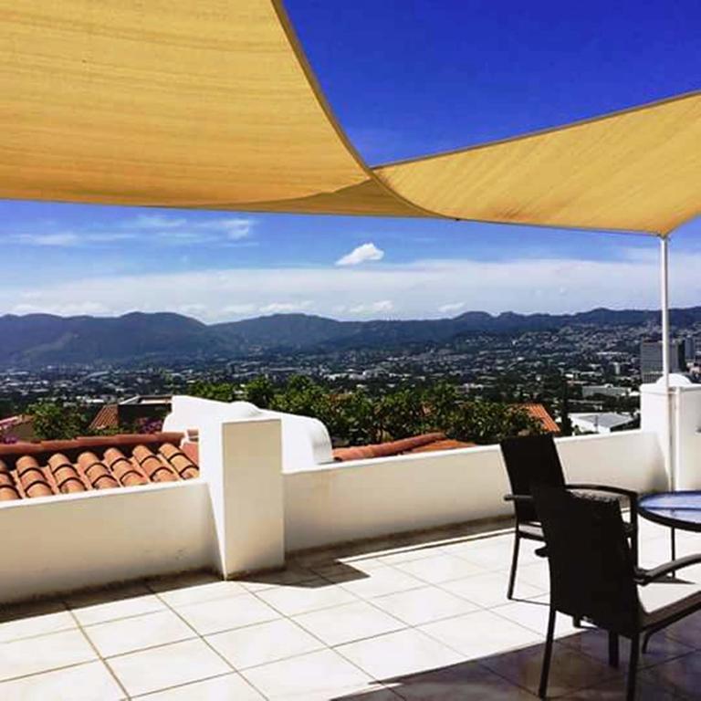 Hotel Boutique Valverde Cumbres De La Escalon Mejicanos Luaran gambar